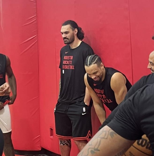 开云体育-若得8+3控卫，火箭中锋短板迎刃而解？阿门重回4号位，斯通精明