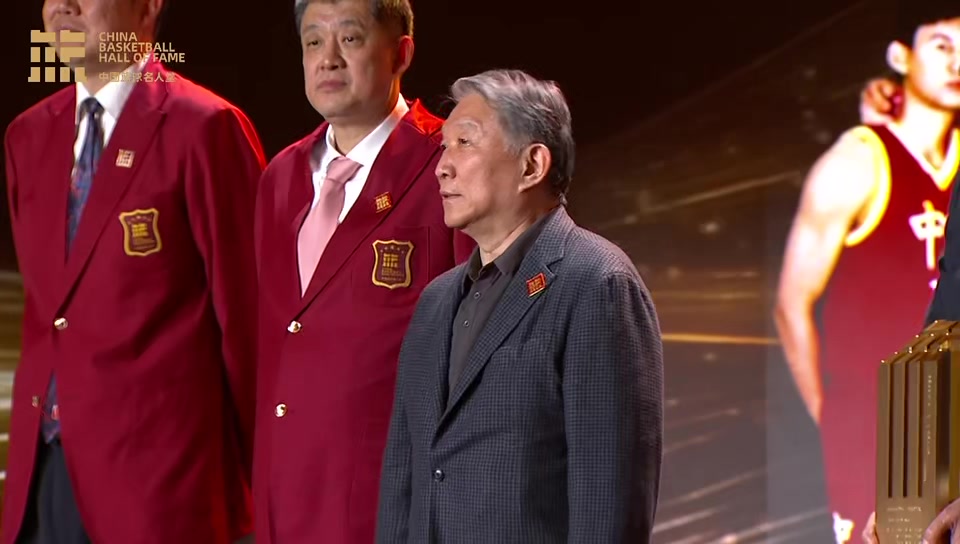 开云体育官网-宫鲁鸣：96一代的成绩要感谢老一辈 希望我们继续为中国篮球添砖